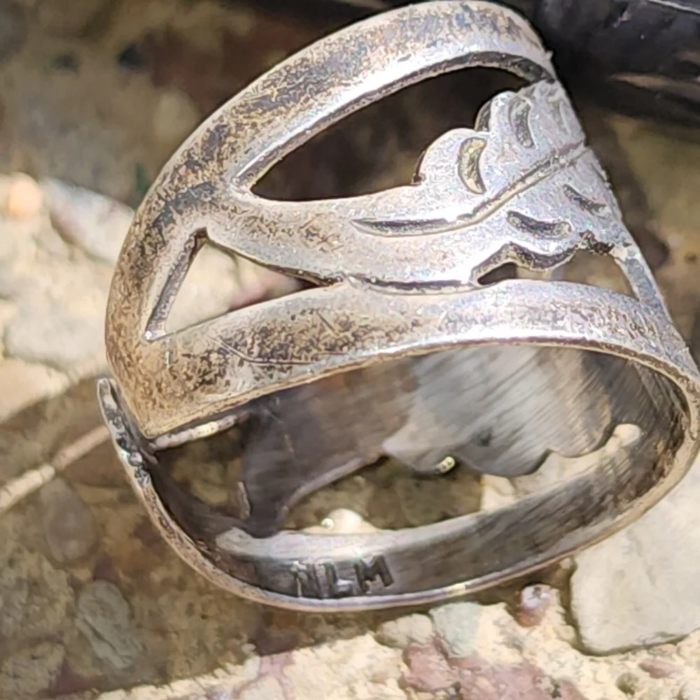 Vintage Mexican Sterling Silver 925 Wide Leaf Band Ring Signed MLM Sz 8& Up